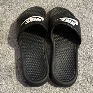 nike slides size 9 men's